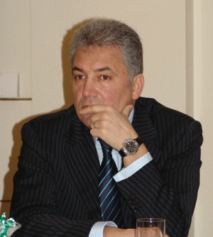 De ce a cerut ministrul Videanu opinia Comisiei Europene abia în 19 aprilie? De ce a cerut ministrul Videanu opinia Comisiei Europene abia în 19 aprilie?